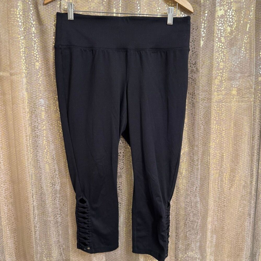 LIVI Active Black Mid Calf Cropped Lattice Tummy Compressing Leggings 14/16 - Picture 1 of 5